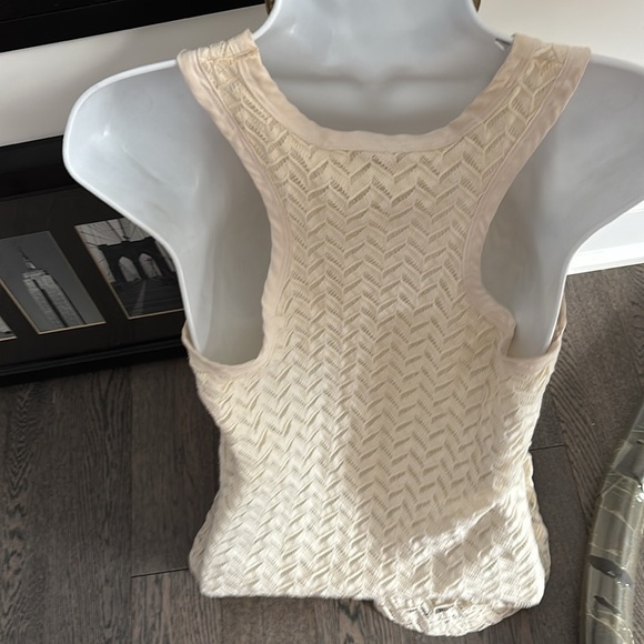 Cream Sleeveless Knit Tank Top with Textured Design - Picture 12 of 13